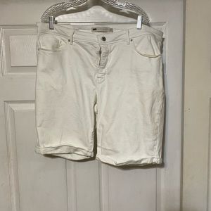 Bermuda denim shorts